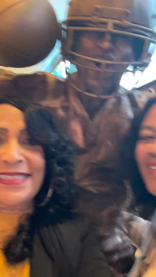 Disappointed my team didn’t win, and yes, I felt that. But spending the night out with my girlfriend /childhood friend made it special in its own way. Good company, laughter, and moments that remind me life is layered and always gives us something to be grateful for. That’s one of the truths I hold close in The Secret of Things. 🤍

#SecretOfThings #FriendshipLove #GratefulAnyway #LateNightFeels