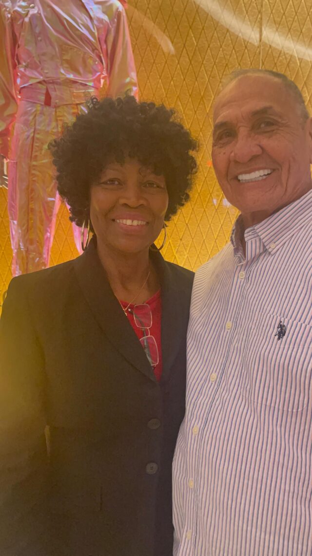 Good evening my beautiful family and friends 💫Happy Birthday to Frank .

Out tonight with great friends enjoying the vibes and the music of Mt. Joy 🎶✨

There’s something so special about moments like this… laughter, connection, and just being present. Life is meant to be lived, not just endured. Tonight, I’m choosing joy, good energy, and gratitude.

Are you taking time to enjoy your life too? 💛

#GoodVibes #LivingLife #MusicHeals #JoyInTheMoment I don’t own the copyrights to this song